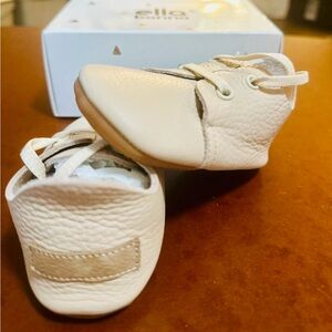 Ella Bonna Cream Toddler Walker Shoes Size 5.5